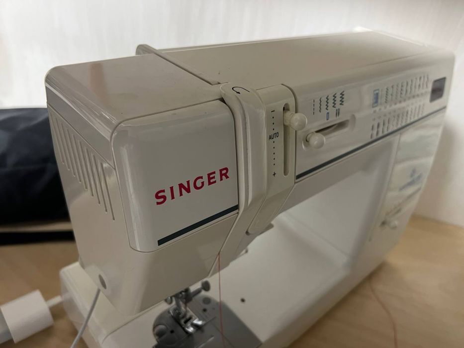Швейная машинка SINGER
