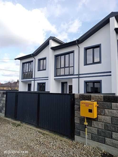 Продаж ЦЕГЛЯНОГО таунхауса з міськими комунікаціями