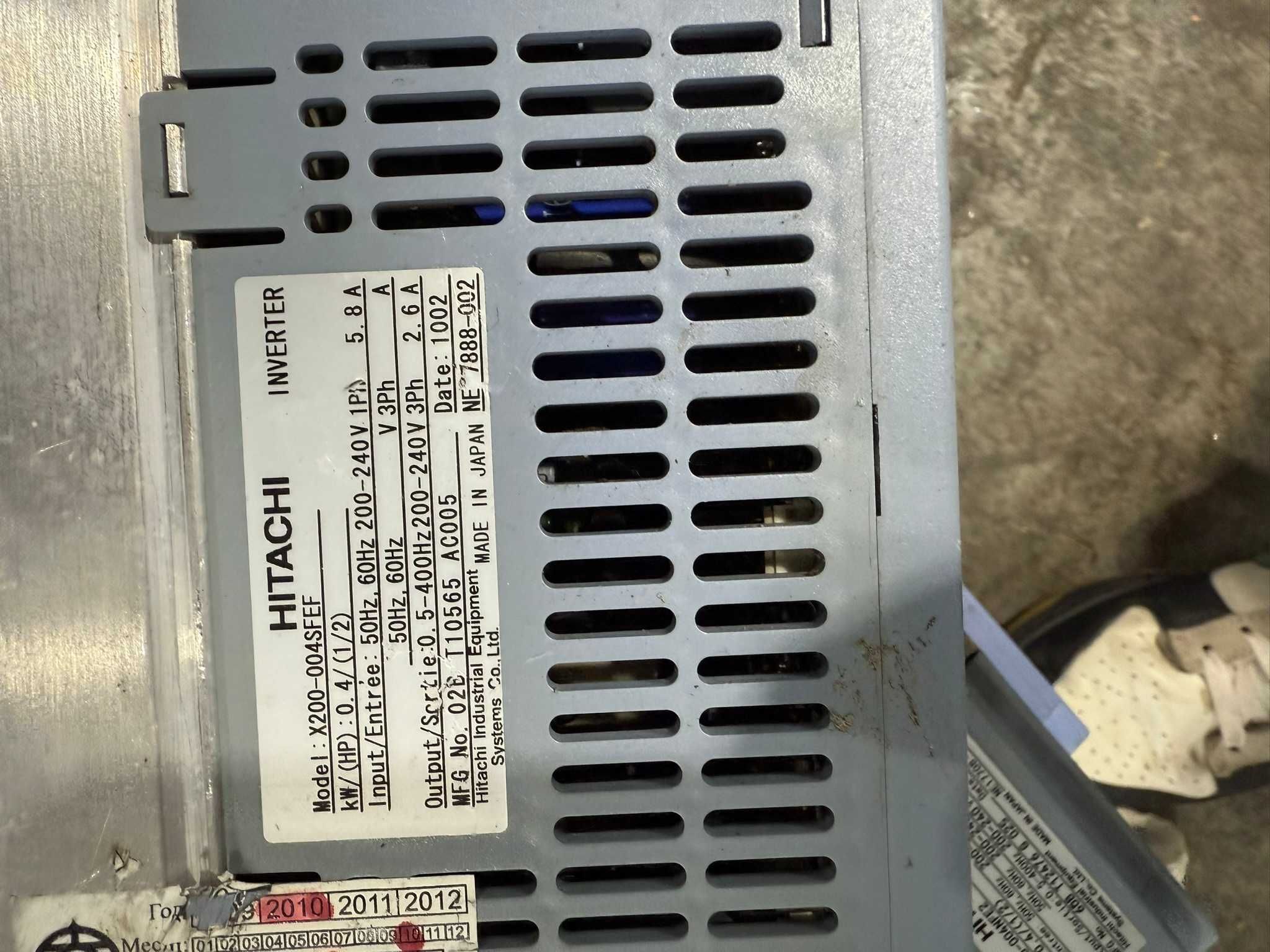 HITACHI Частотник,  перетворювач частот 0.4-2.2-7.5-11.0-15.0 220/380V