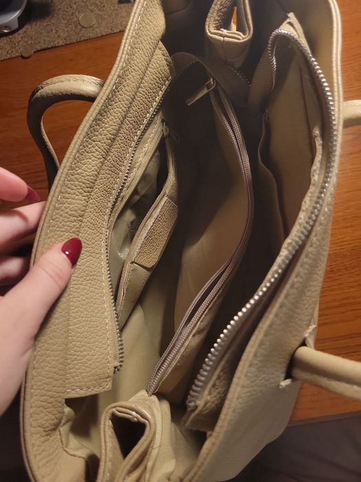 сумка жіноча бежевого кольору