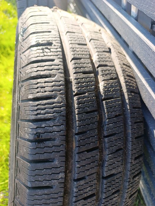 Opona zimowa koło 215/65/15 c 2024 r