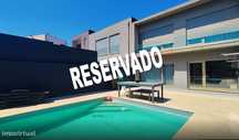 Moradia T4 Moderna e Requintada com Piscina em Retorta