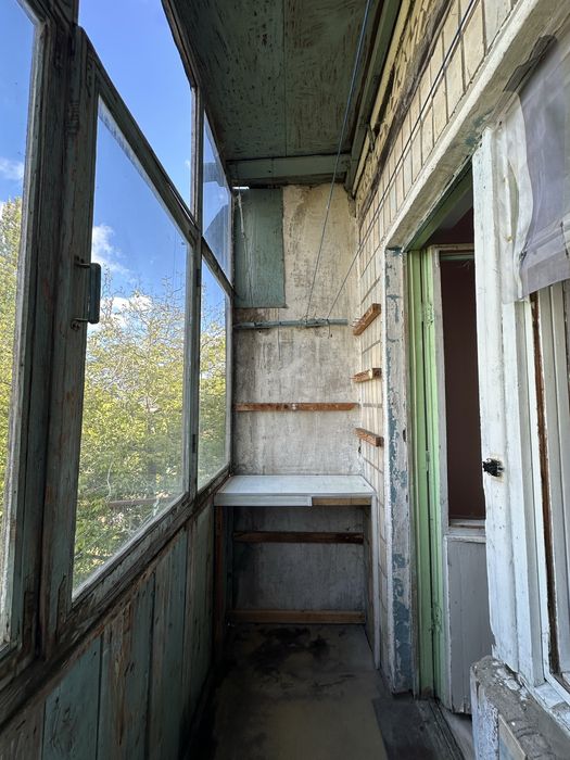 Продається тепла 2-кімнатна квартира м.Кривий Ріг , Інгулецький р-н