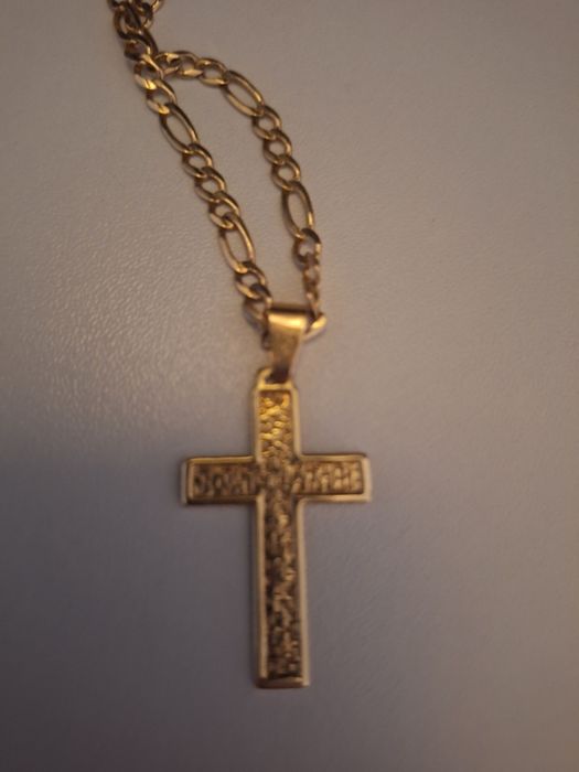 Złoty krzyż waga 2.60 g 585 próba piekny wzór