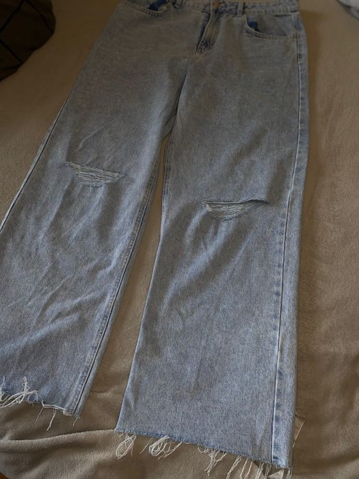 Жіночі джинси кльош