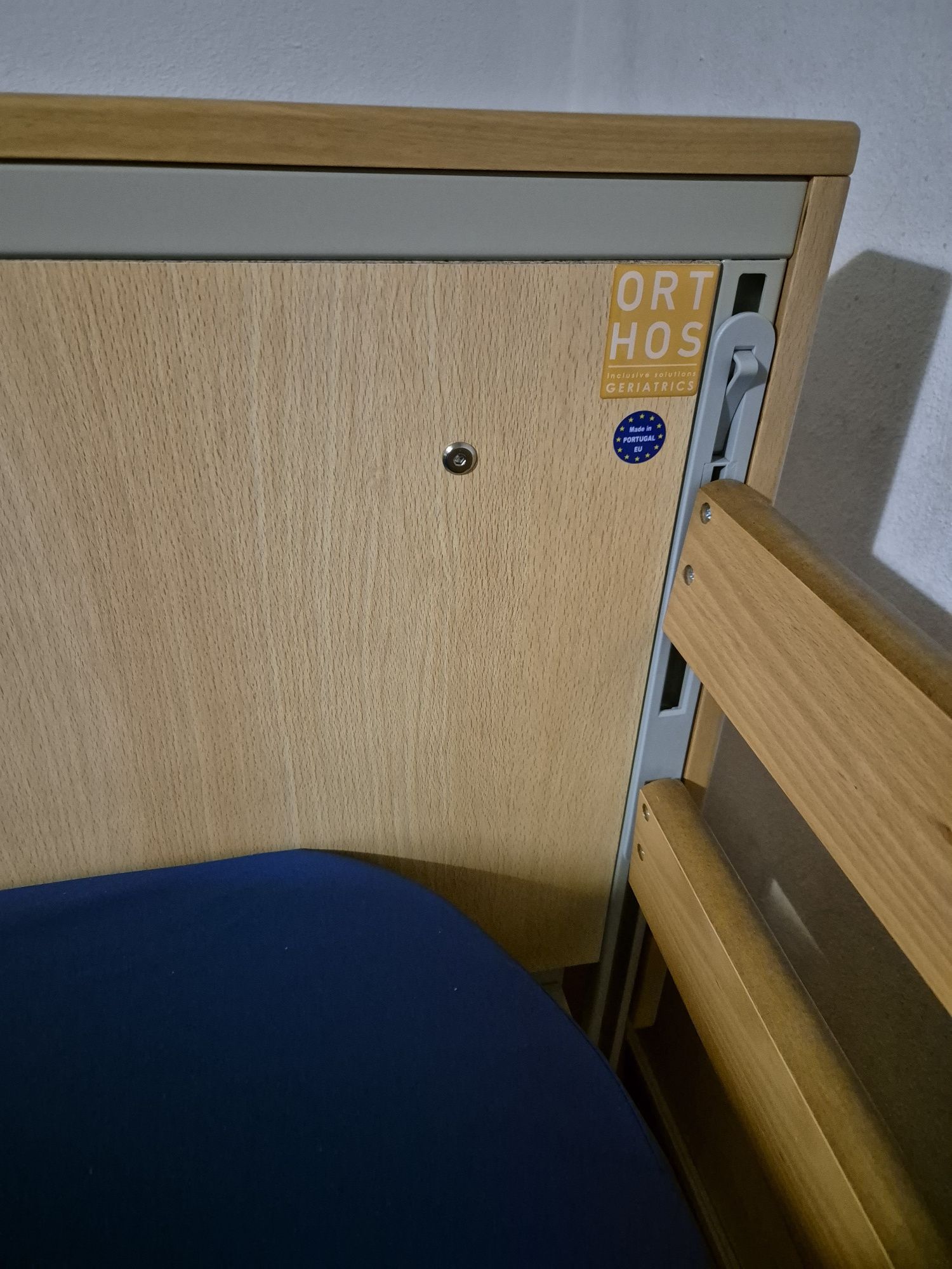 Cama articulada elevatoria
