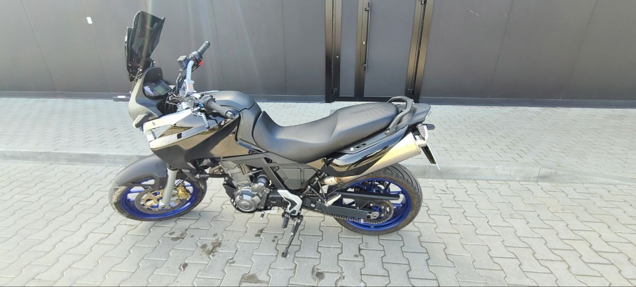 Aprilia Pegaso strada