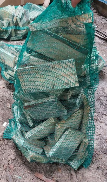 Drzewo opałowe pakowane w worki