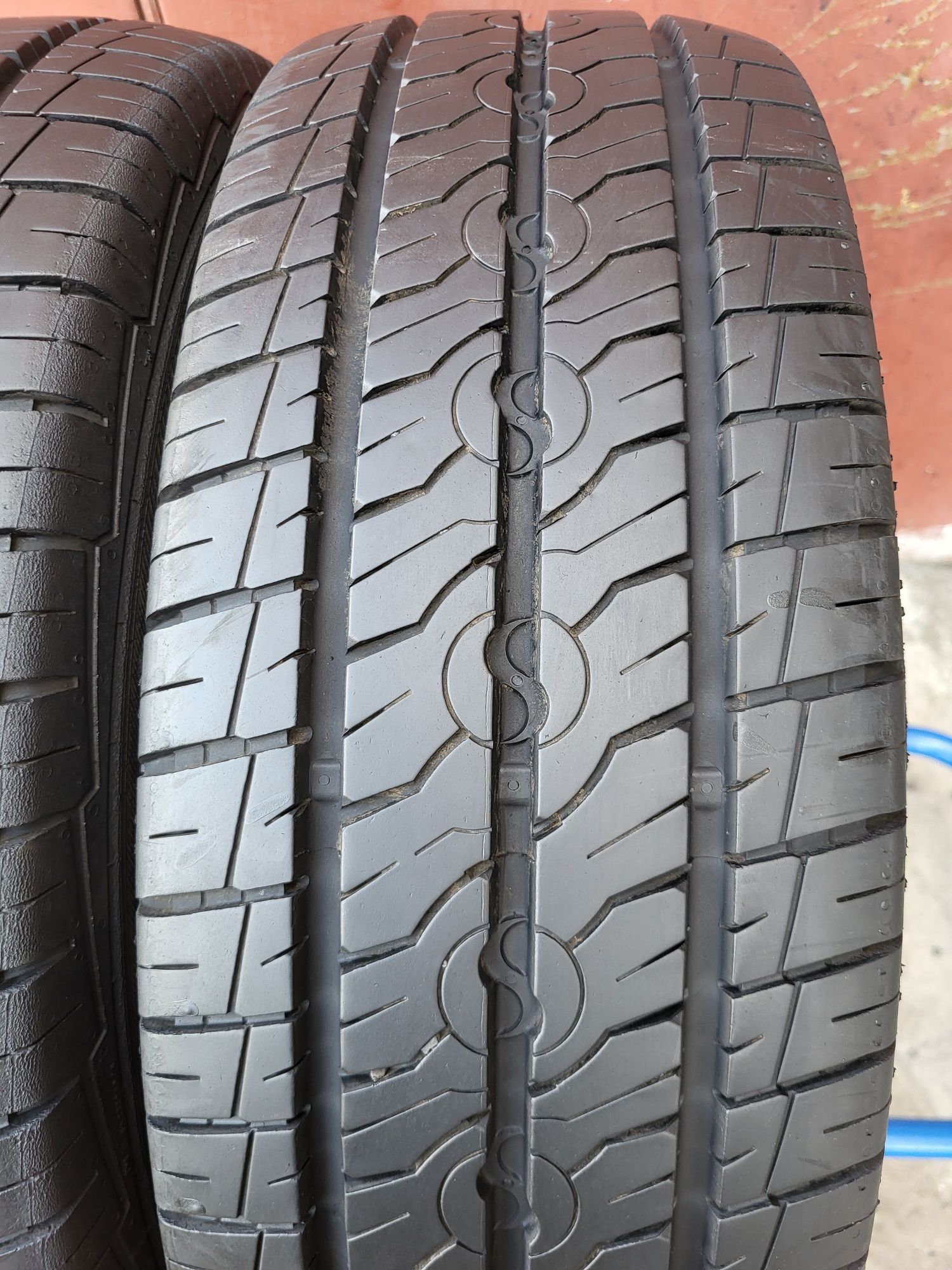 215/70/15C R15C Semperit Van-Life 2 2шт ціна за 1шт літо шини