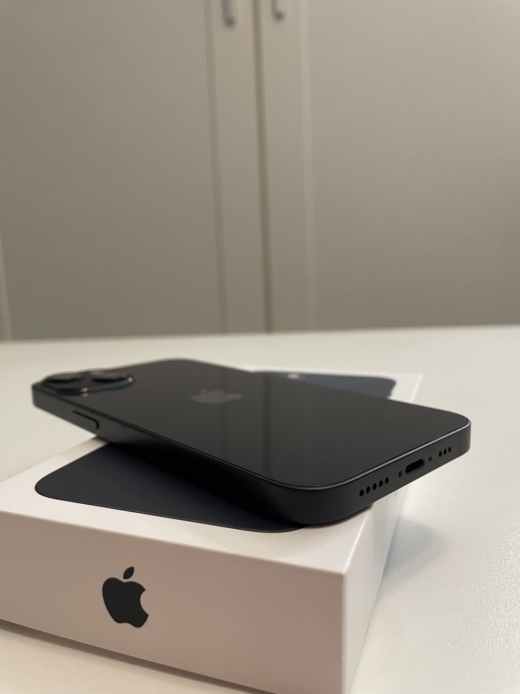 iPhone 13 jak nowy 128 gb