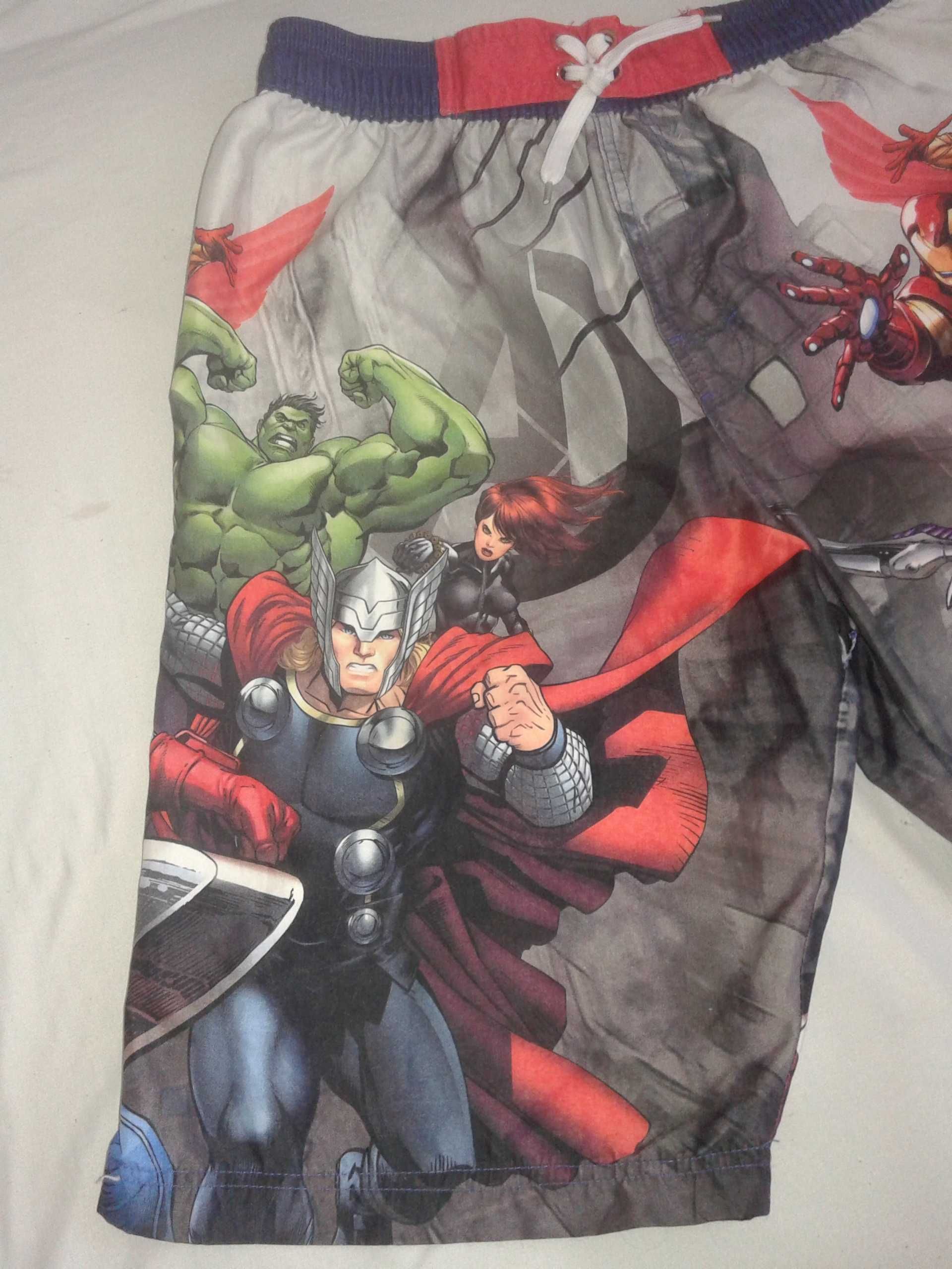 Spodenki chłopięce 152/158 Avengers