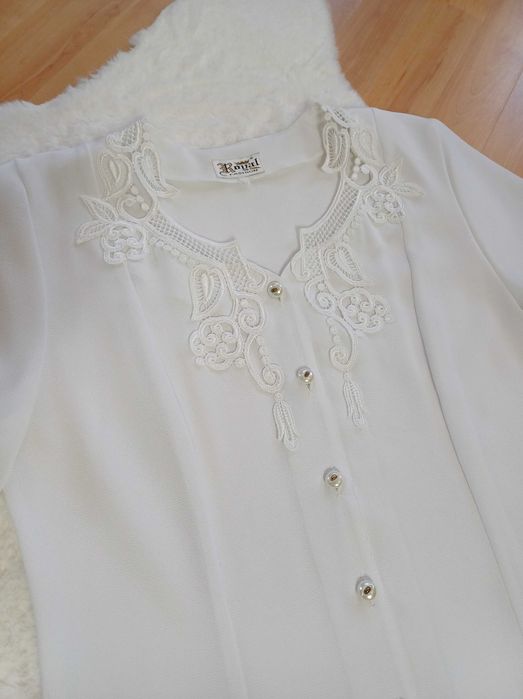 Biała bluzka damska rozmiar M na guziki vintage elegancka