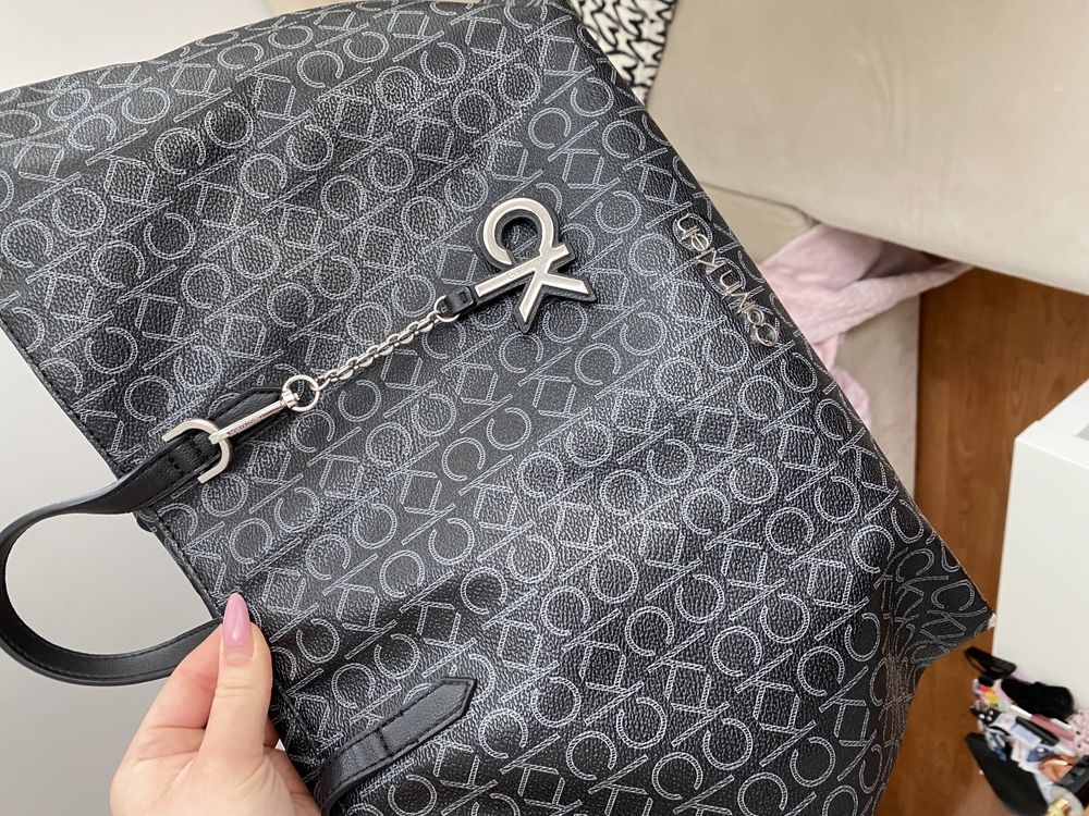 Torba shopper monogram - czarna - Calvin Klein