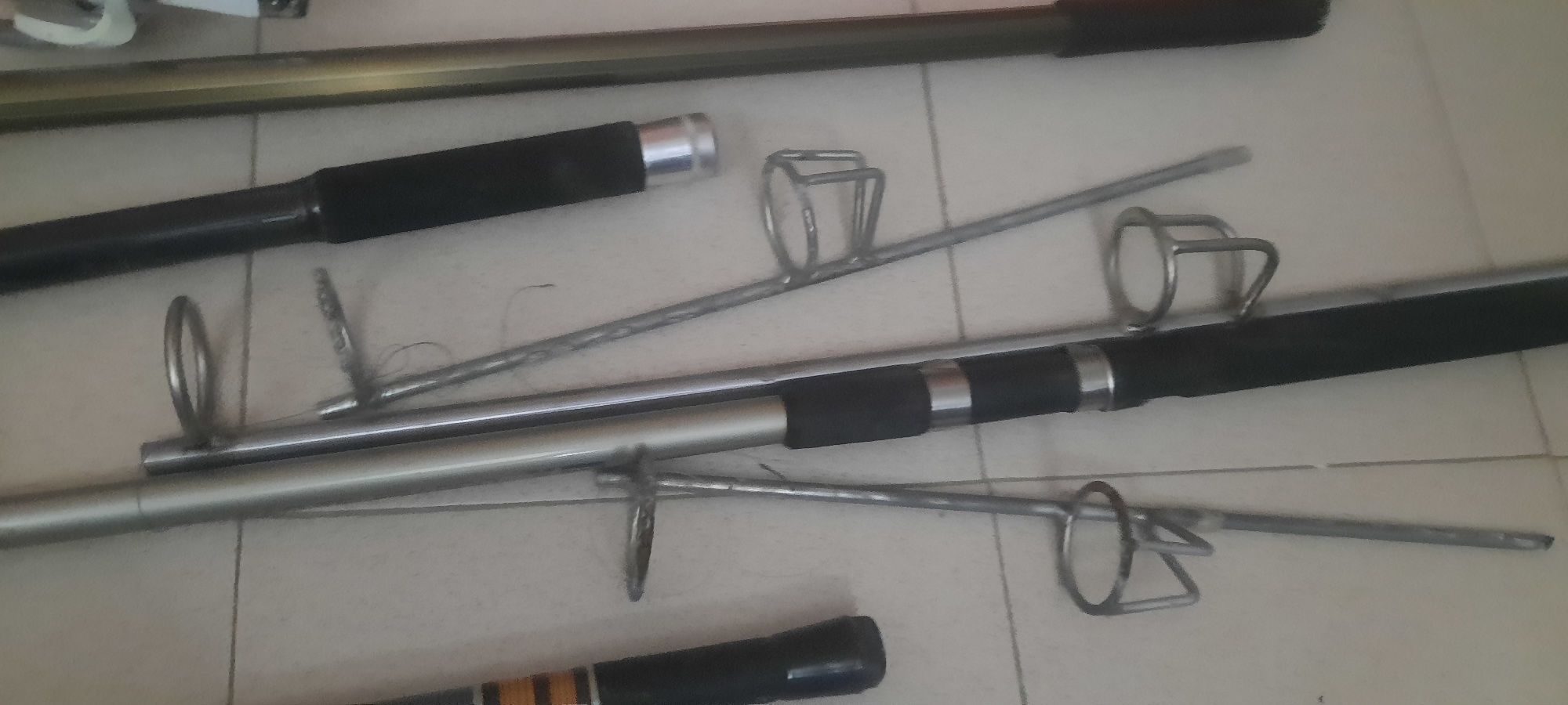 Canas de Pesca e chalavanco