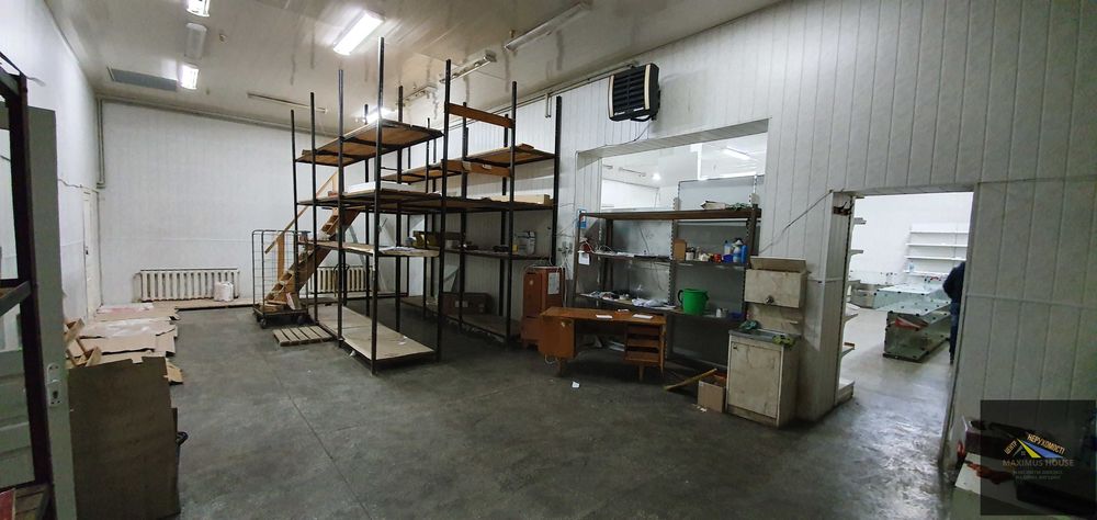 Комерційна  будівля Вижниця