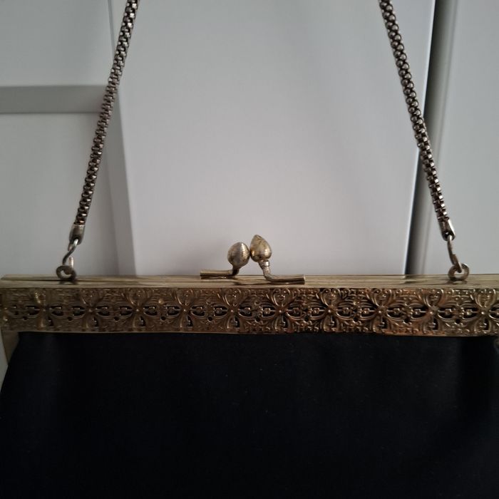 Mała torebka do ręki vintage na złotym łańcuszku /portmonetka