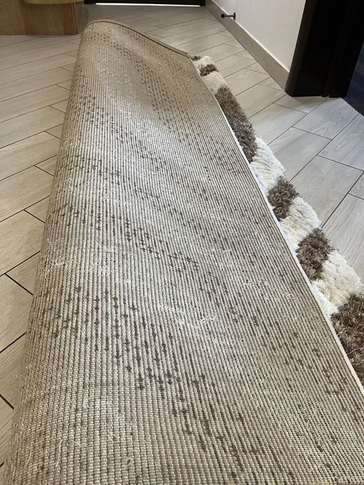 Килим у відмінному стані