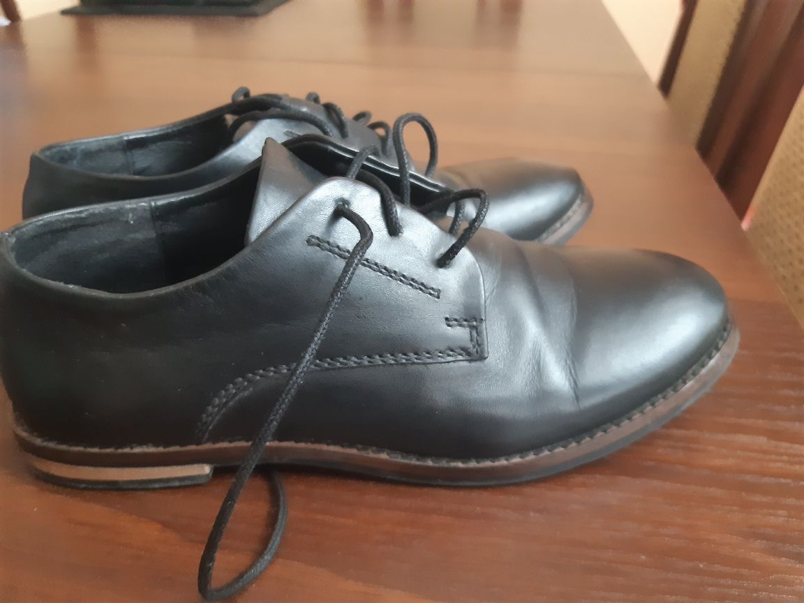 Buty chłopięce oksfordki Friboo czarne roz 37