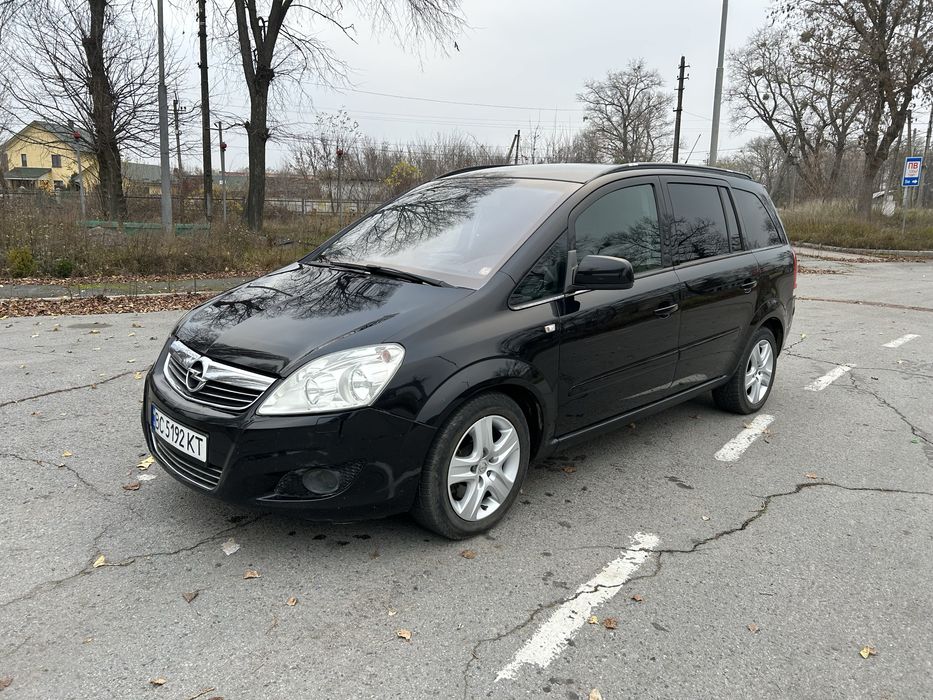 Opel zafira 2010 1.9tdi