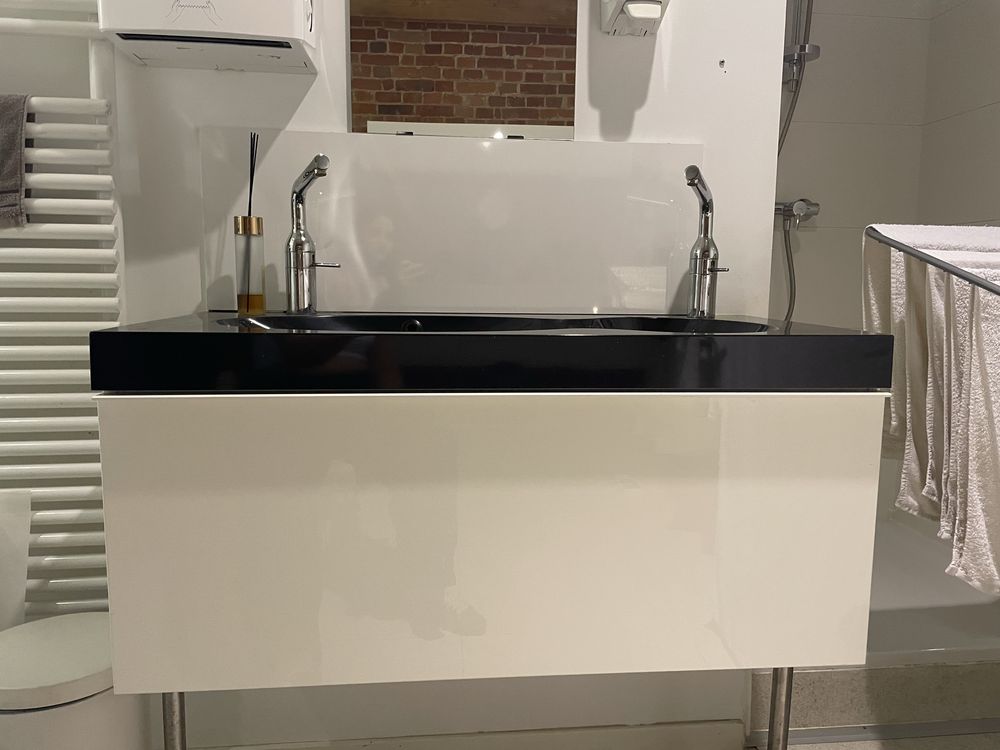 Szafki ikea z umywalka z jedną szufladą Ikea