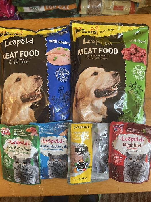 Корм для собак та котів Леопольд