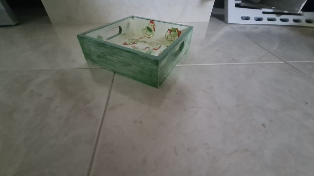 Mini tabuleiro em madeira decorativo