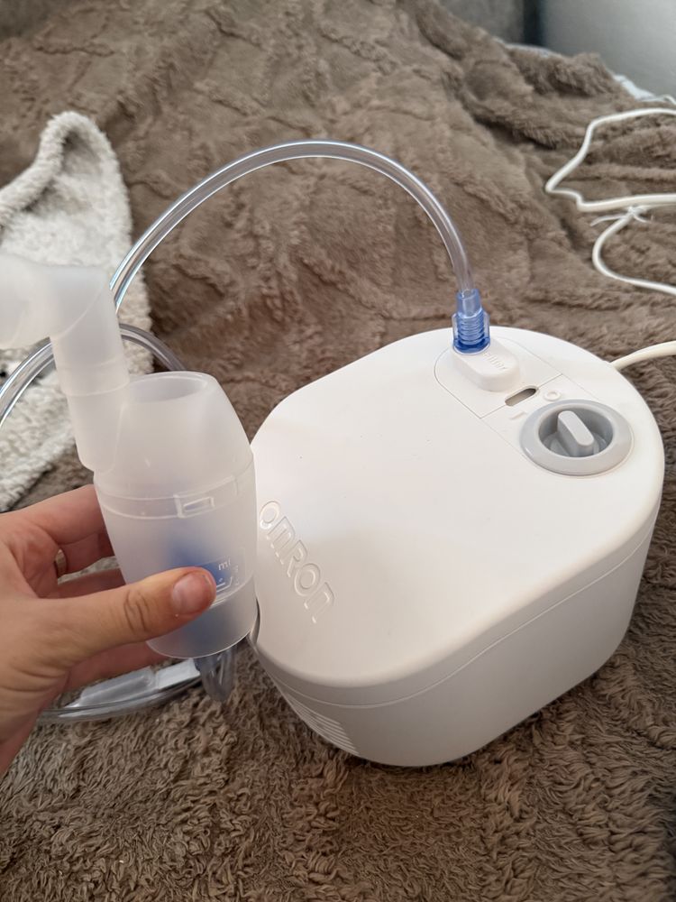 Інгалятор Omron C101 Essential