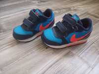 Buty na rzepy nike 23.5 wkl 13cm