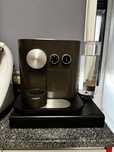 Máquina de Café Nespresso Expert