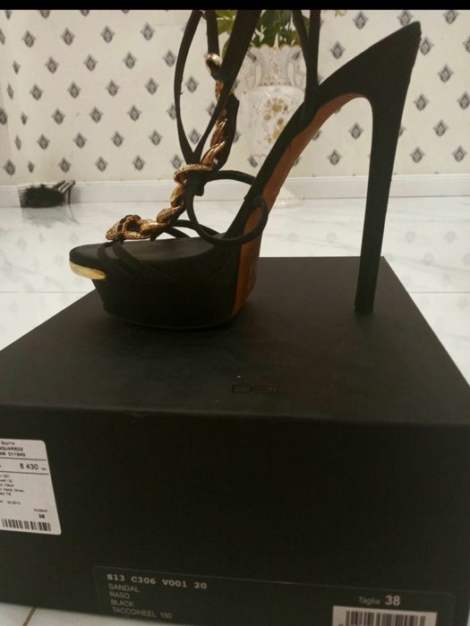 Срочно продам босоножки  Dsquared.