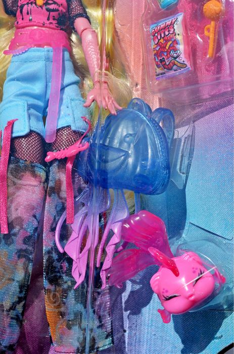 Лялька Monster High Lagoona Blue in Mesh Tee Монстер Хай Лагуна Блю