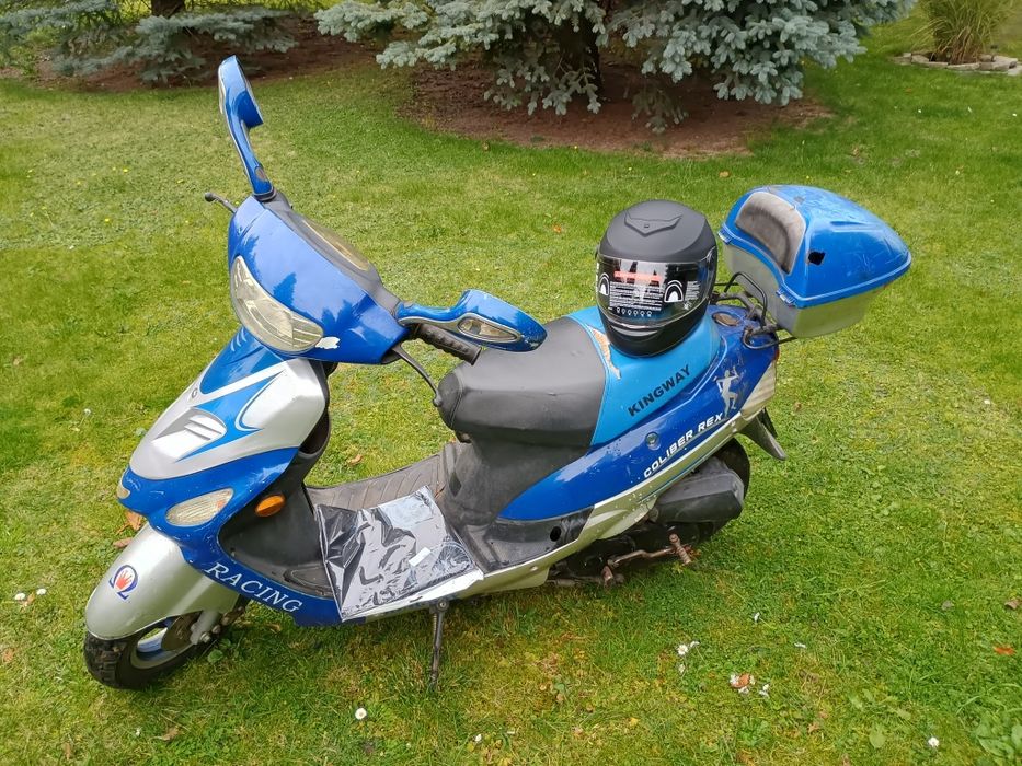 Skuter 4T z Kufrem + Nowy Kask/ możliwy Transport