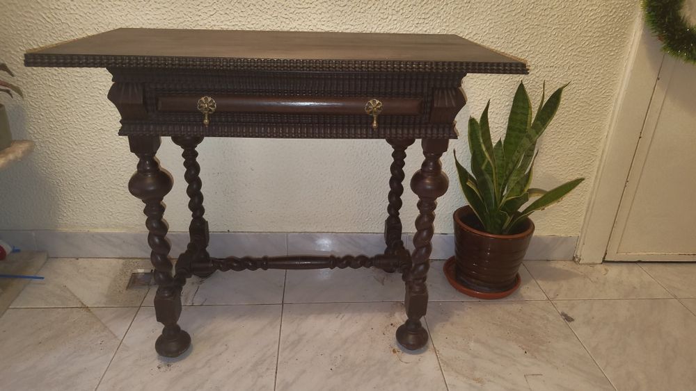 Mobilia antiga mesas de entrada