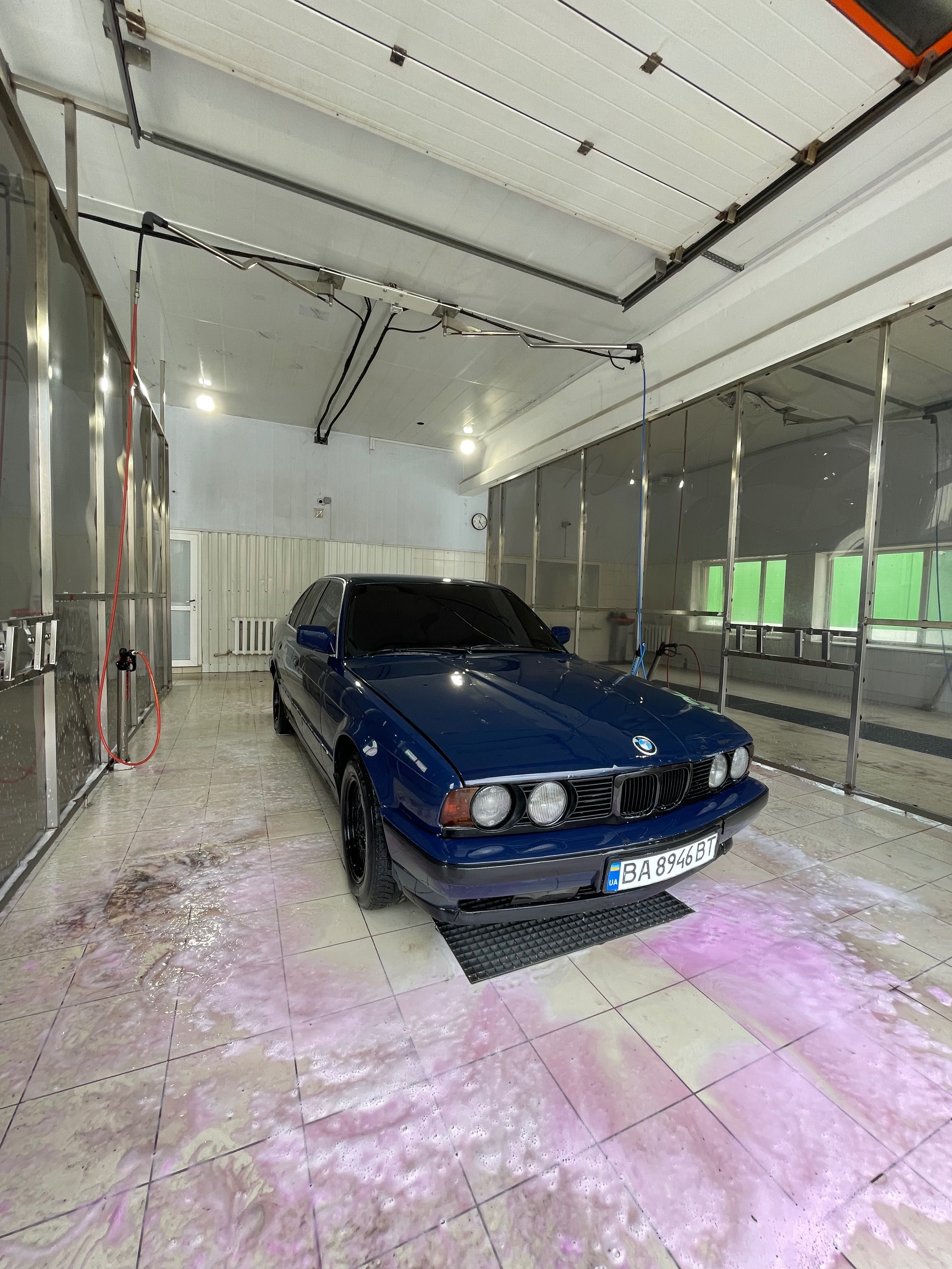 Продам BMW E34 525i