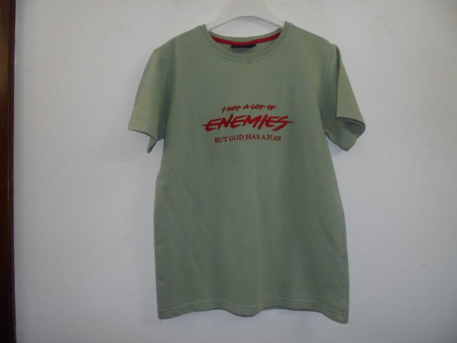 t-shirt de homem muito bonita