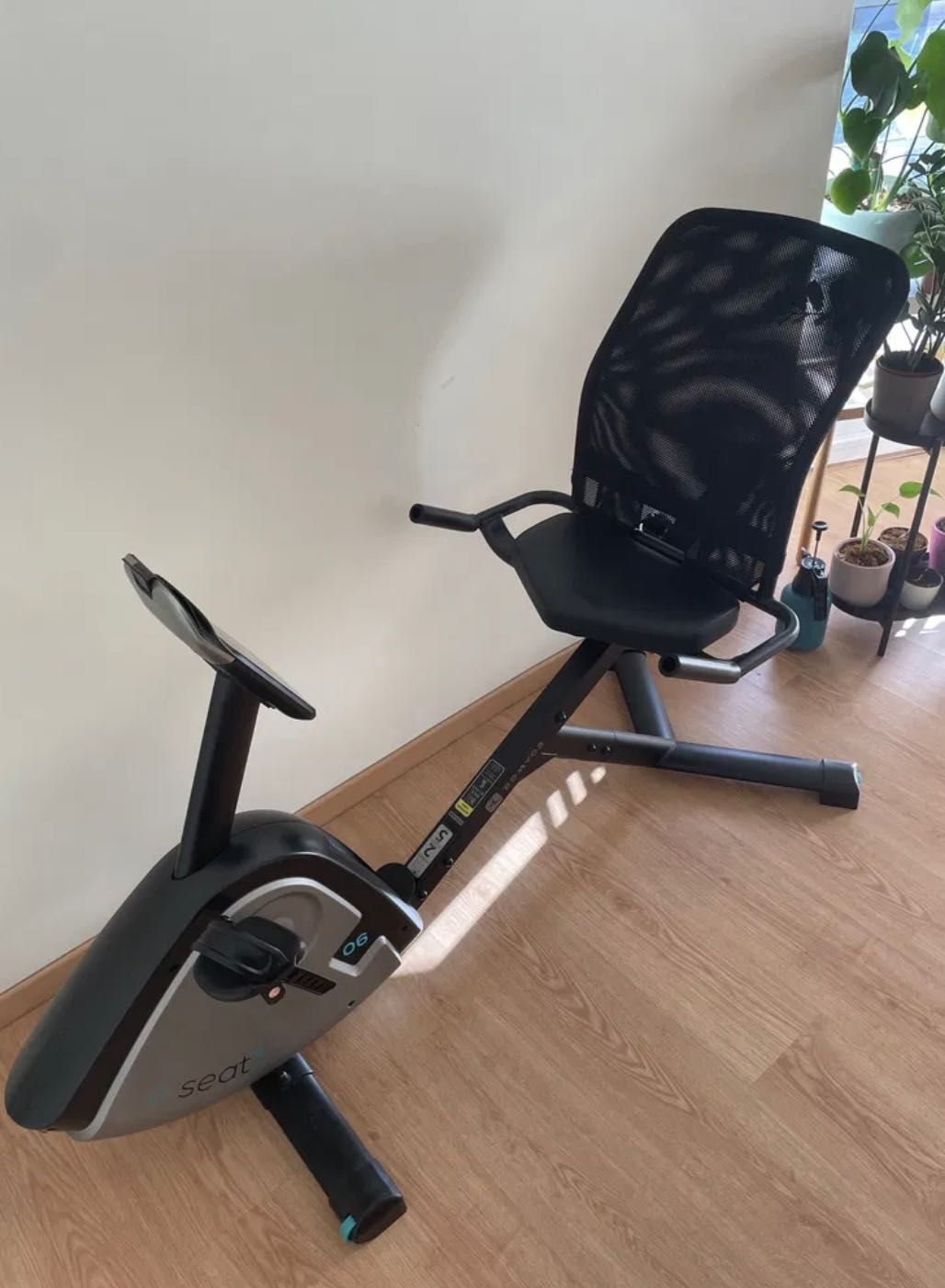 Bicicleta Estática com Encosto – Conforto e Zero Impacto na Coluna
