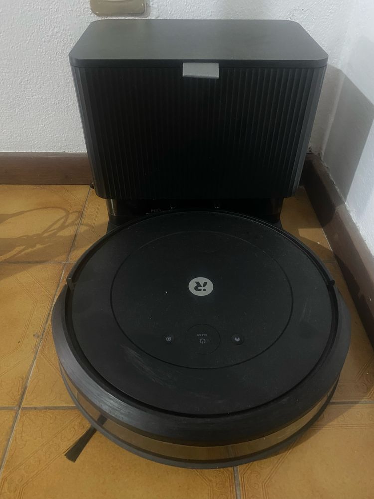 Robot Aspira\lava