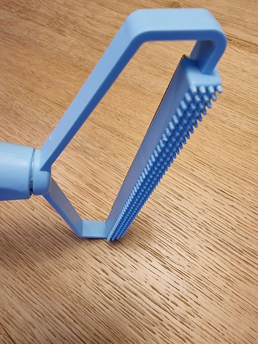 Grzebień szczotka golarka do zmechaceń ubrań