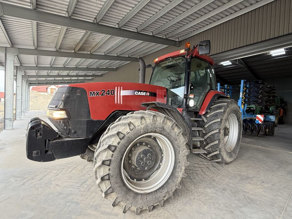 Case Magnum MX 240 Ledy Pneumatyka Trelleborg