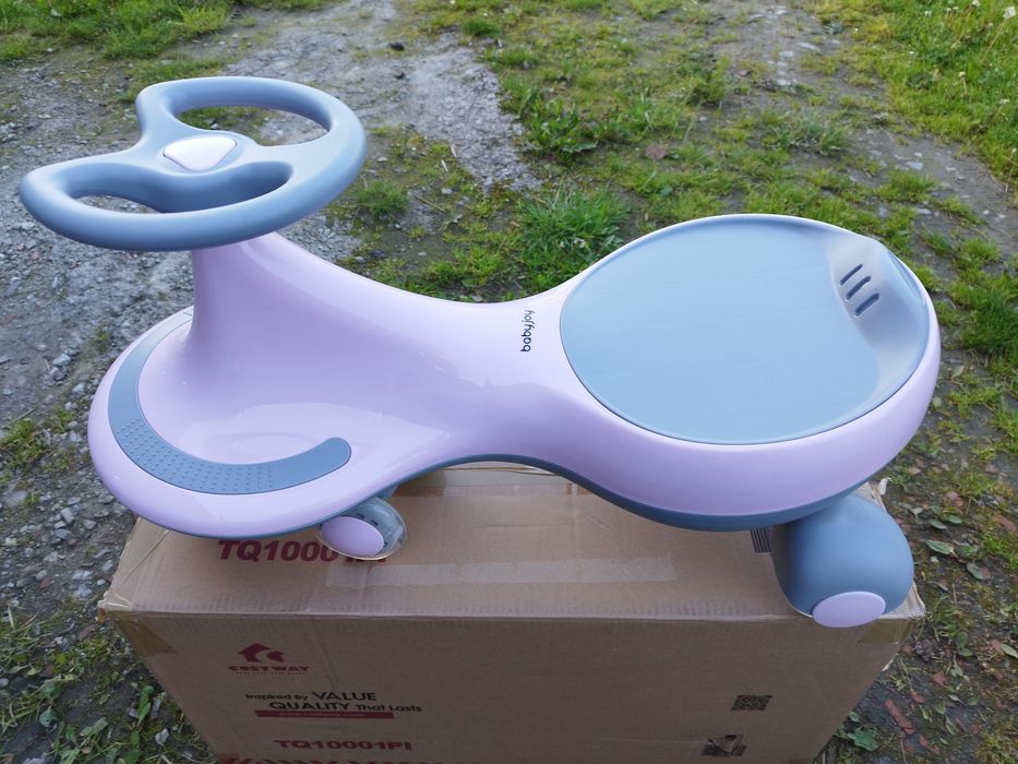 Jeździk chodzik dziecięcy samochodzik