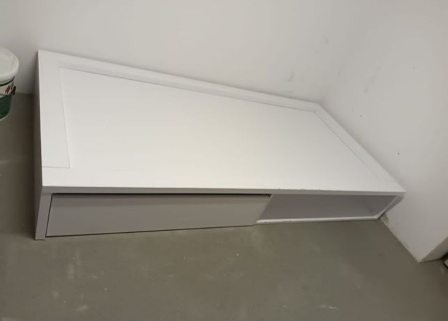 Łóżko białe z szufladą