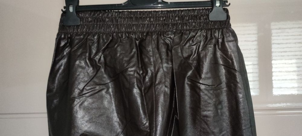 Spodnie eko skóra Zara 38