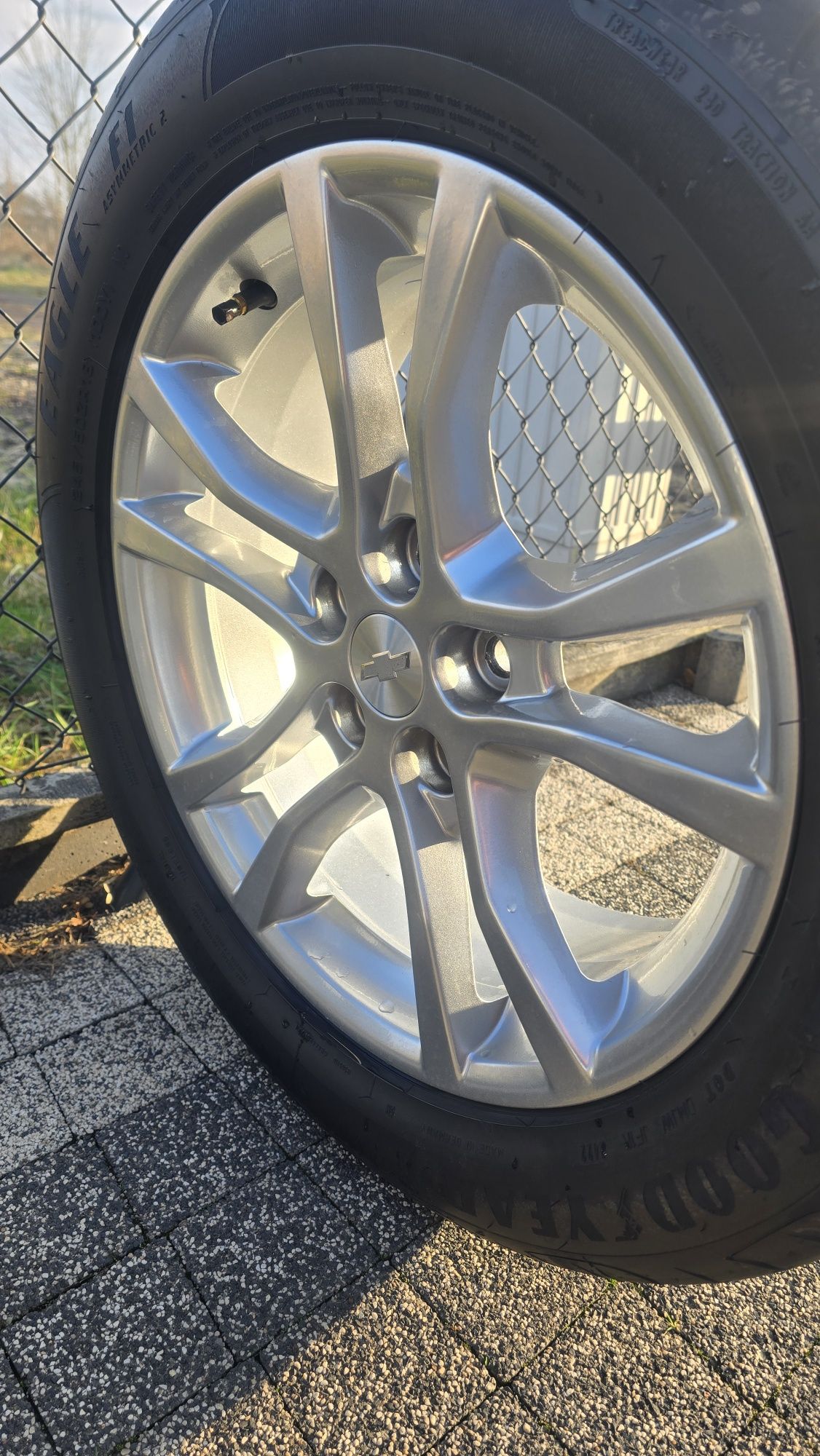 Felgi z oponami GM Camaro 18 5x120 OEM