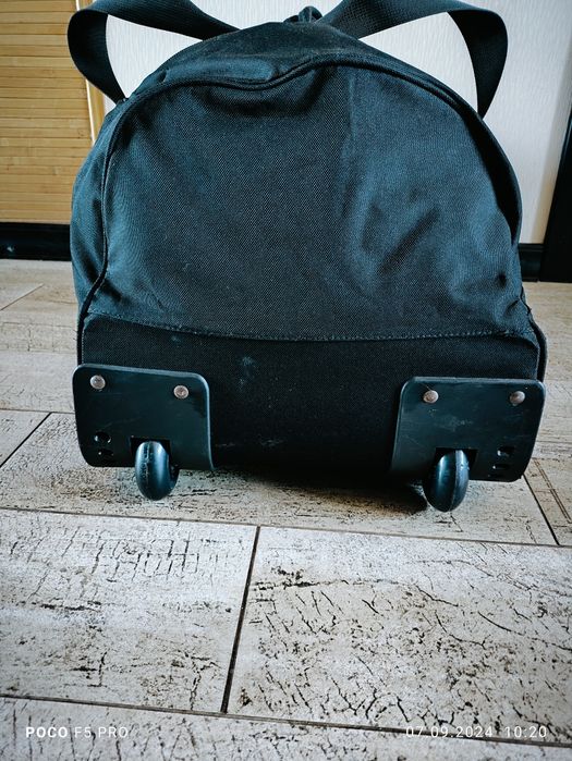 Champion дорожня валіза на колесах