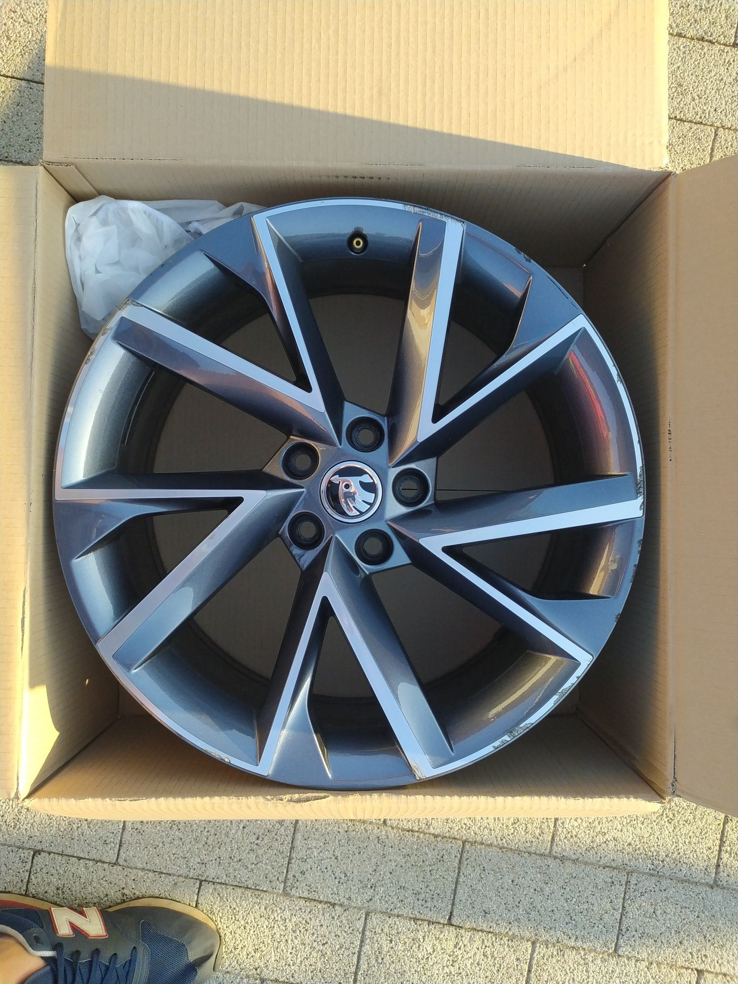 Oryginale felgi Skoda Vega 19 cali Superb Octavia