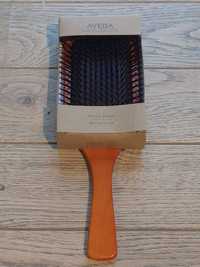 AVEDA paddle brush. Nowa szczotka do włosów z małym defektem.