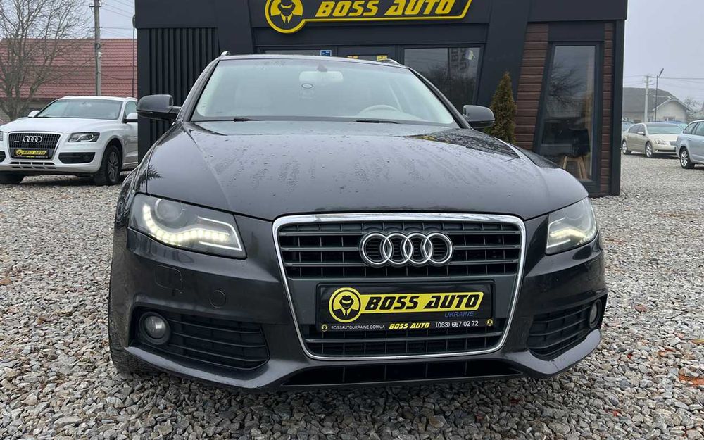 Audi A4  2010 рік