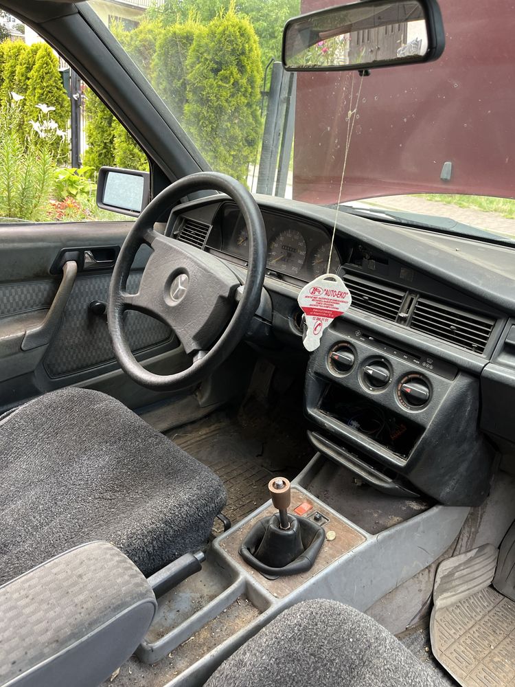 mercedes benz 190 w124