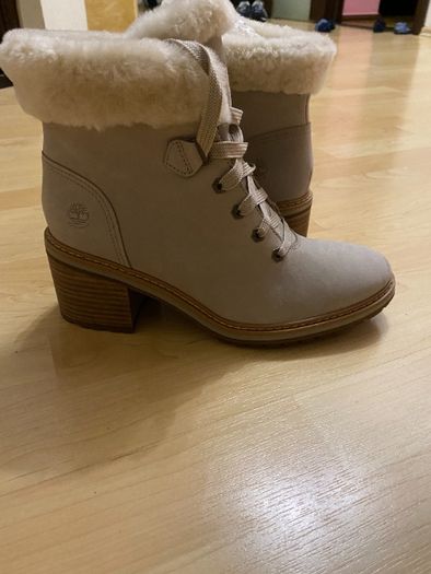 Женские ботинки Тимберленд. Новые. Очень красивые и удобные.