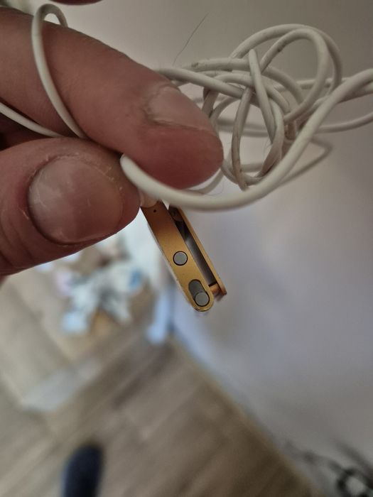 IPod Shuffle złoty